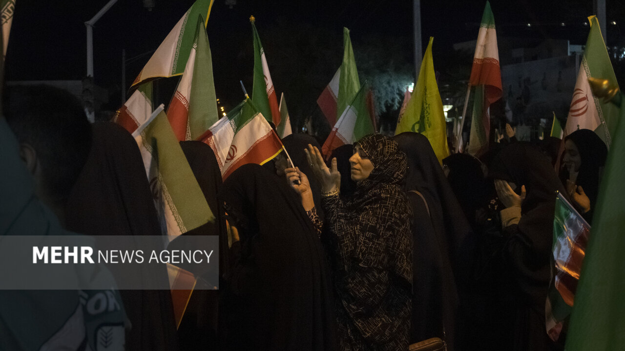 اجتماع هجدهم مردم انقلابی بندرعباس در سوگ رهبر شهید انقلاب