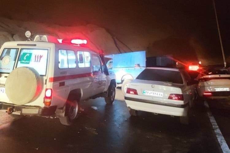 برخورد رخ به رخ ۳ خودرو در دشتستان
