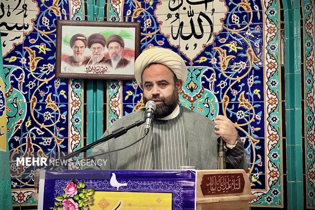 امام جمعه سیراف: تجمعات خیابانی رکنی از قدرت ایران است