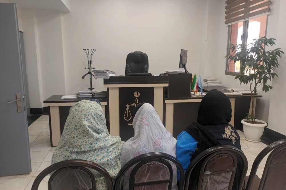 سرقت از عزاداران در بهشت‌زهرا؛ باند سه‌نفره زنان جیب‌بر دستگیر شد