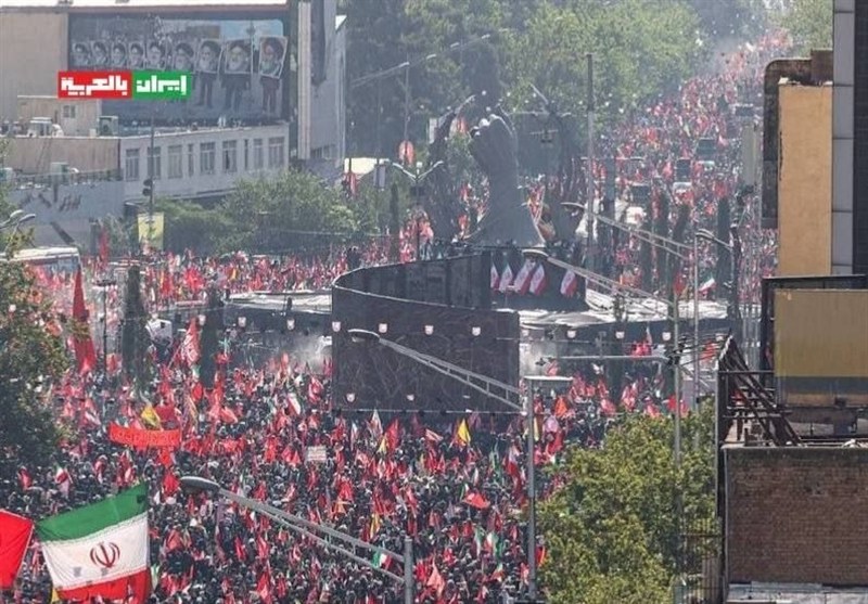 خبرنگار العهد در تهران: ایرانیان خواستار انتقام خون رهبر شهید هستند