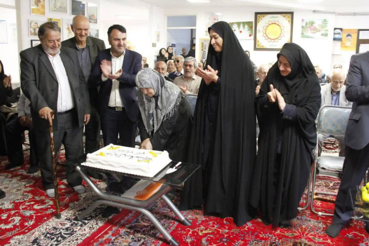 سالمندان سرمایه‌های ارزشمند اجتماعی هستند