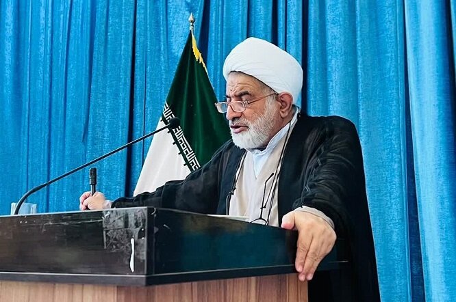 امام جمعه کنگان: صنایع به تعهدات خود در مقابل روستاها عمل کنند
