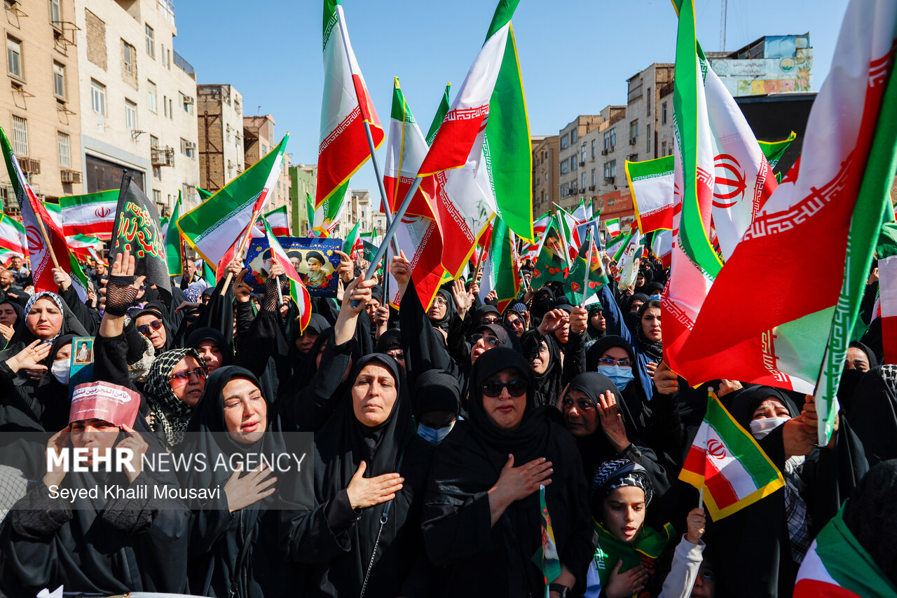 تصاویر تجمع باشکوه بیعت‌ اهوازی ها