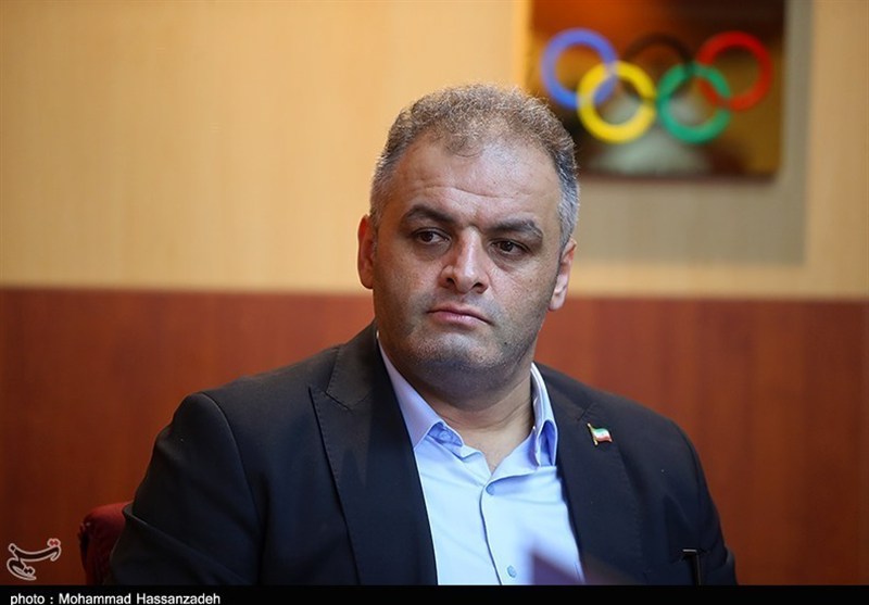دلنوشته انوشیروانی درباره رهبر شهید؛ فهمیدم گاهی نبودن، حضوری عمیق‌تر می‌آفریند