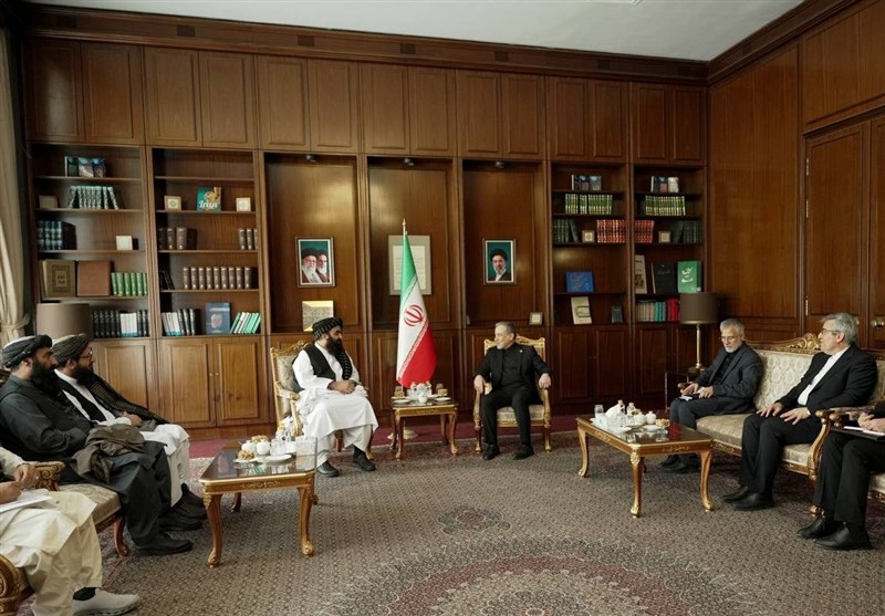 دیدار وزیر خارجه افغانستان با عراقچی