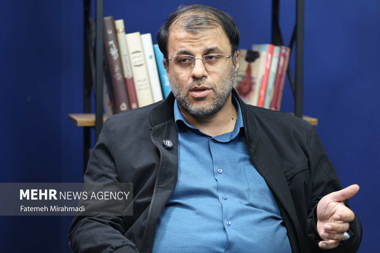 ظهوریان: روند بررسی استیضاح وزیر کار شفاف‌سازی شود