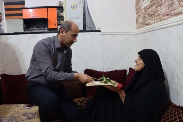 فرماندار دشتی: همه ما مدیون خون پاک شهدا هستیم