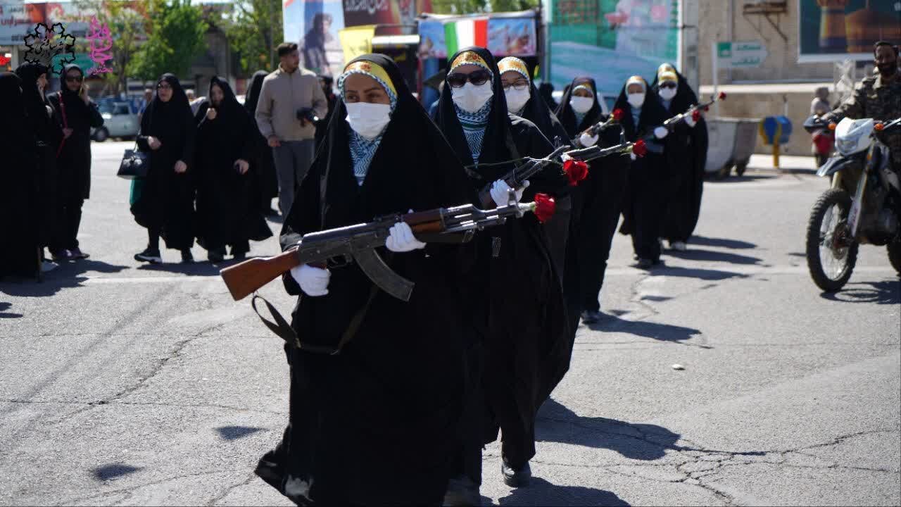 اجتماع دختران جان فدای ساوه در بیعت با رهبر معظم انقلاب